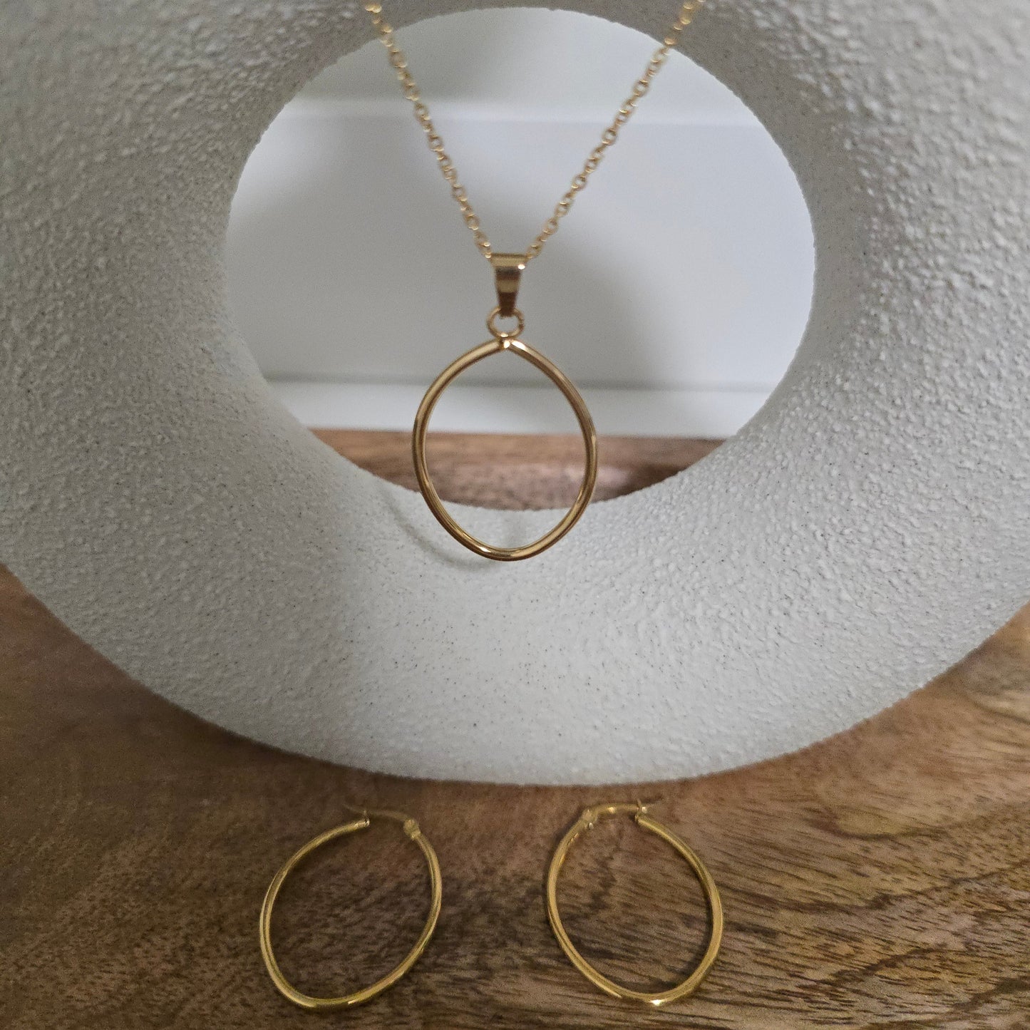 Oval Dainty Gold Necklace and Earring Set
