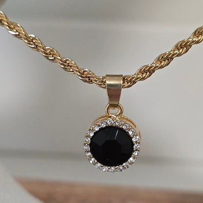Black Retro Pearl Pendant Multilayer Necklace
