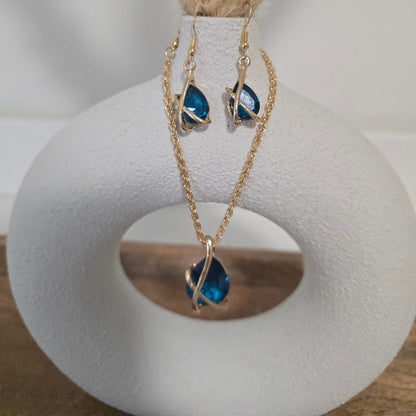 Peacock Water Droplet Necklace with Matching Earrings